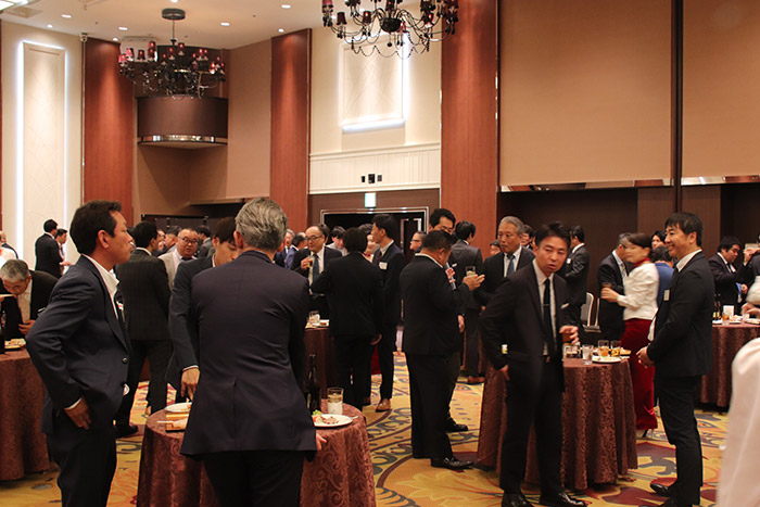 総会後の懇親会