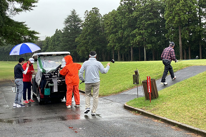 親睦ゴルフ会